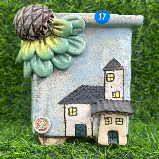 白狐花盆，手工盆，内口9高13.5左右，麦饭石材质，透气好，做工精美