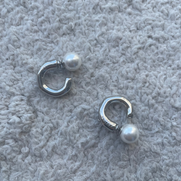 铜合金仿珍珠耳饰 好搭配的耳环