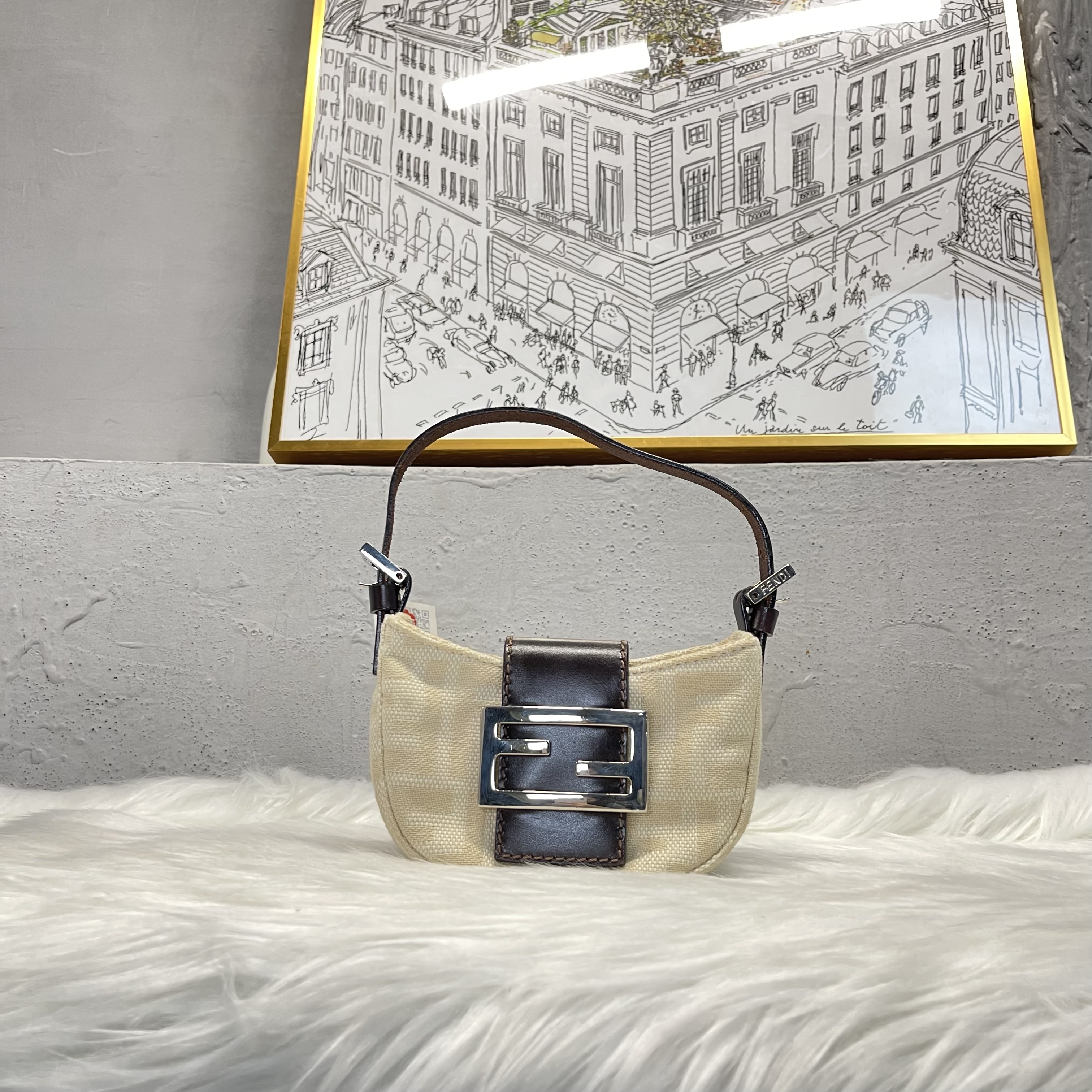 95新 FENDI/芬迪 何为奢侈/  芬迪 mini 小元宝包 /KX7461