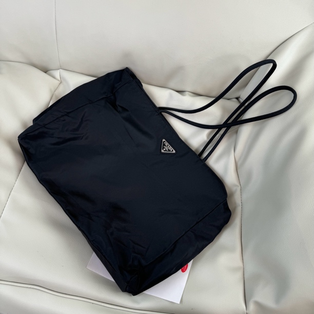 95新 Prada/普拉达 降落伞黑色托特单肩包