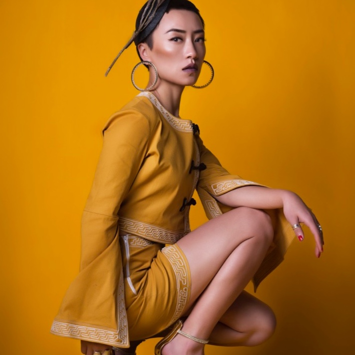 【洛地山褶】彝族传统纯手工服饰套装圆领上衣刺绣女夏季服装复古