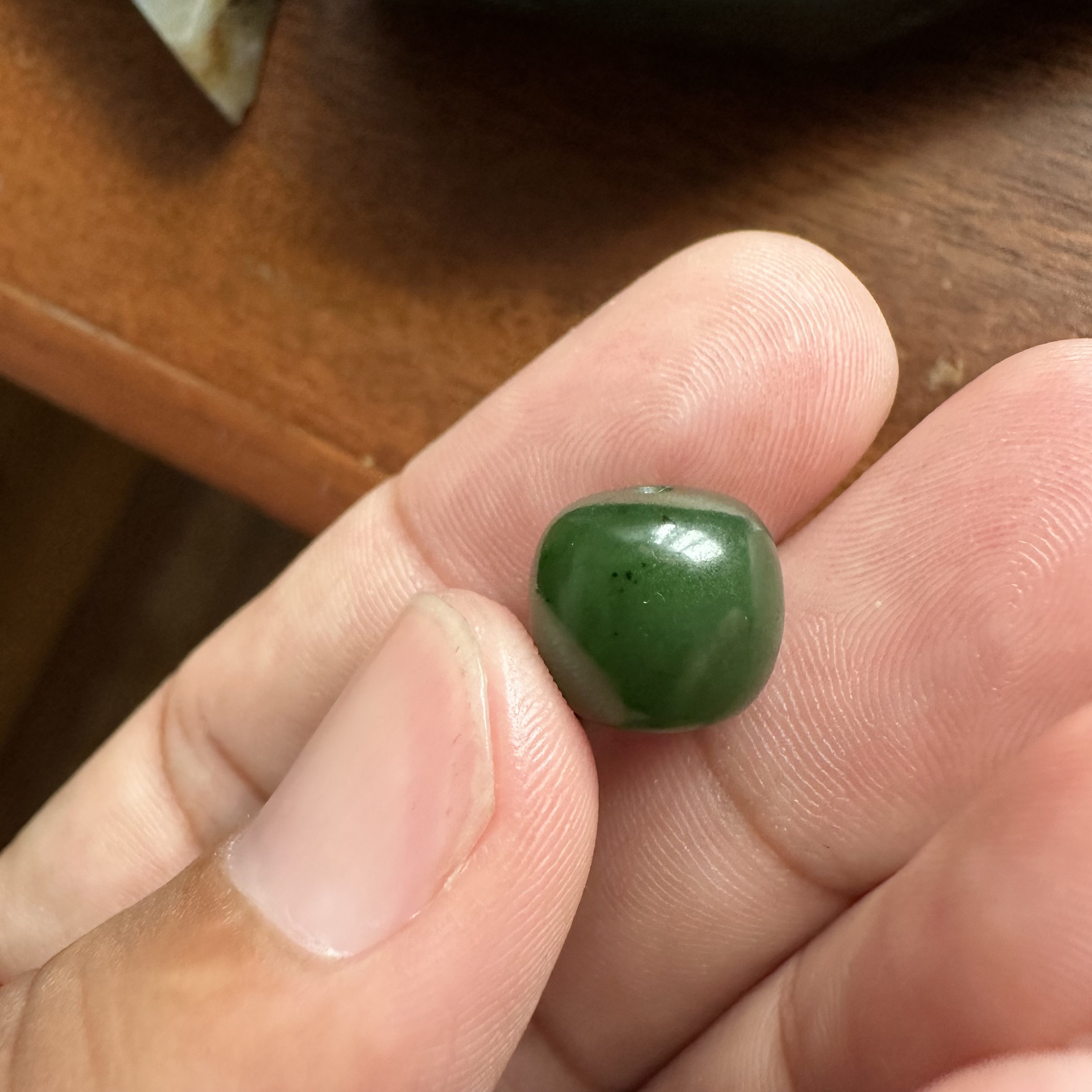 集色堂新疆和田碧玉籽料菠菜绿老型珠单珠卡12mm（有黑点随机发货