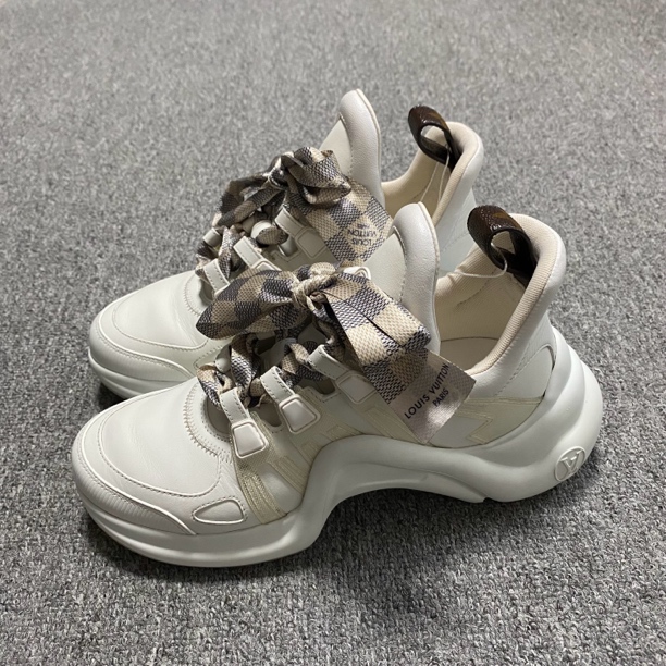 95新 LouisVuitton/路易威登 98新/37.5码/丝带拱桥鞋/BF00730
