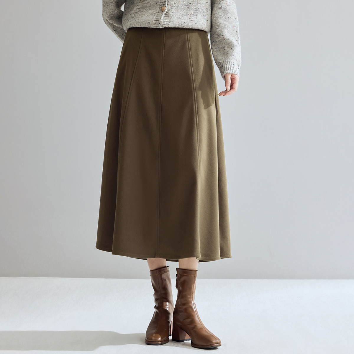 茵曼2025冬季新款女半身裙A字裙子显瘦高腰休闲气质冬天百搭时尚