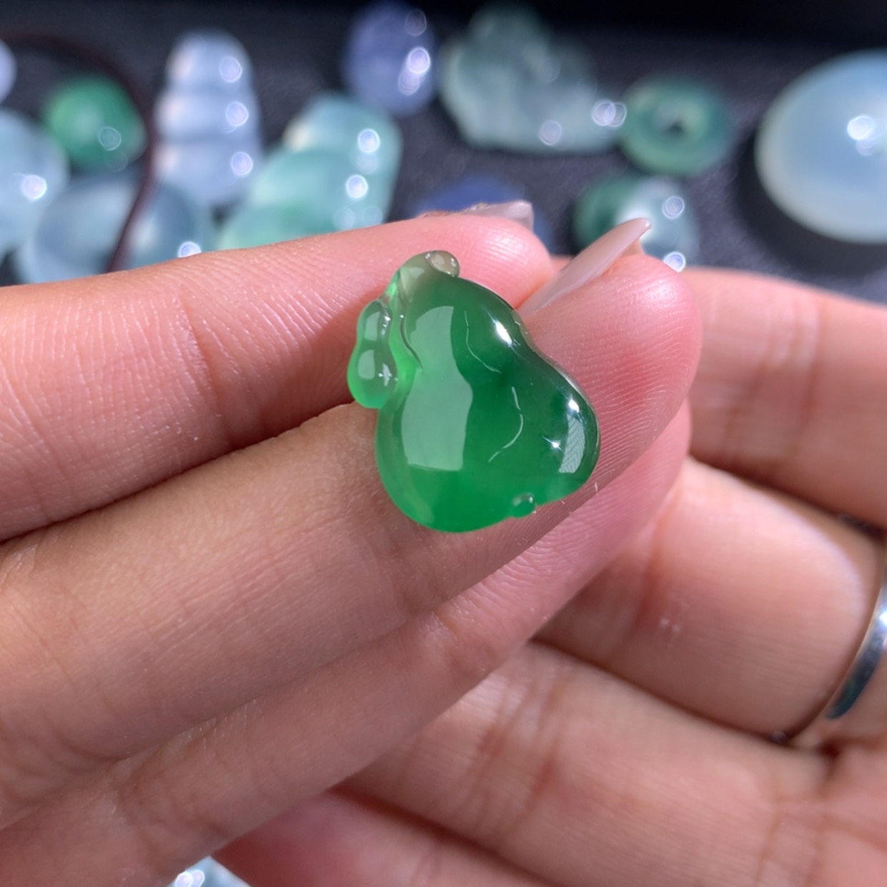 【闪购商品】翡翠颈饰未镶嵌洋*