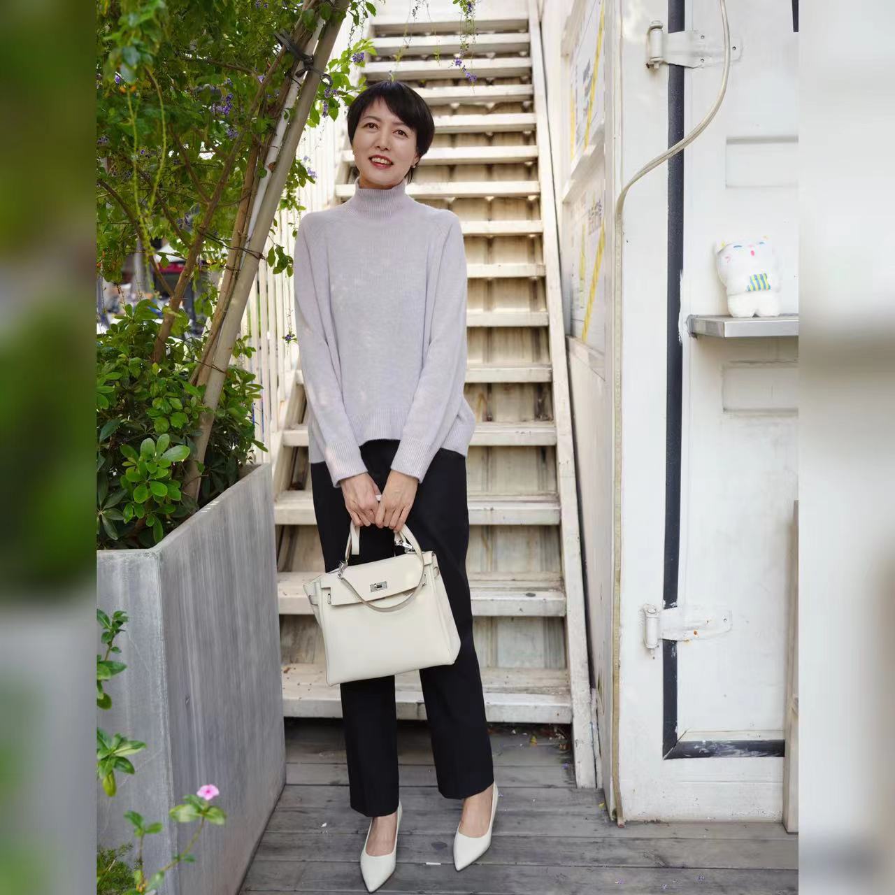 【YAN】  *菲同款半高领加厚山羊绒宽松版套头衫 # A202316D3042