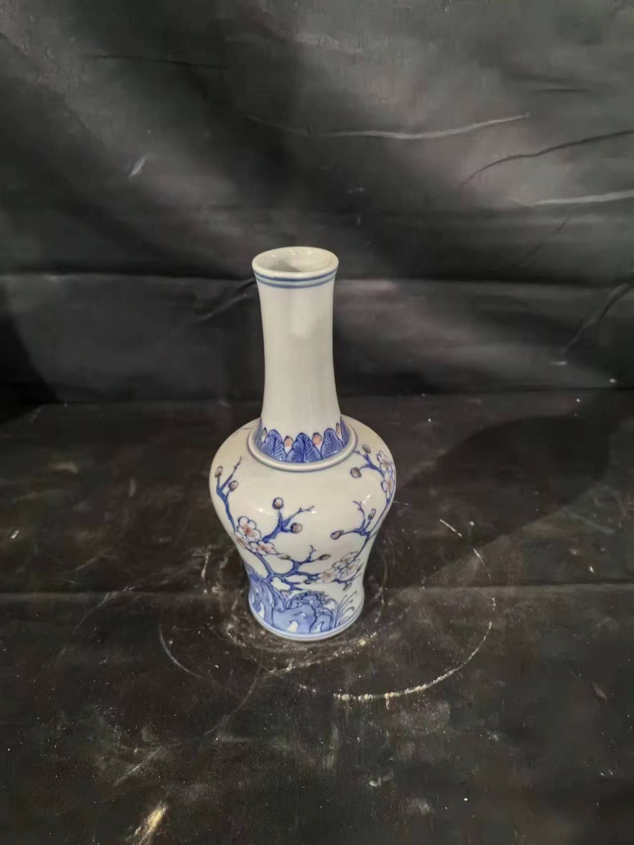 V63景德镇陶瓷赏瓶