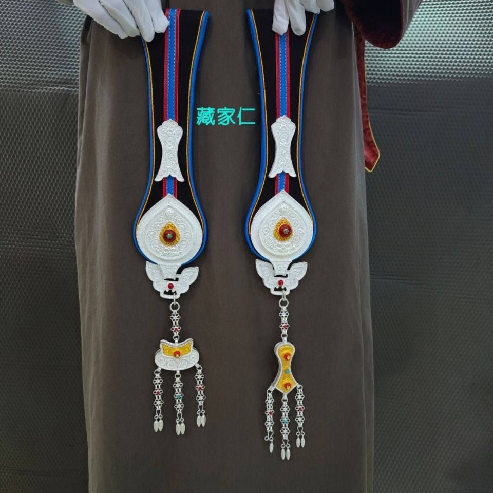 藏家仁西藏藏式镀银裸茹针线盒腰间配饰藏刀民族风服装腰间挂式