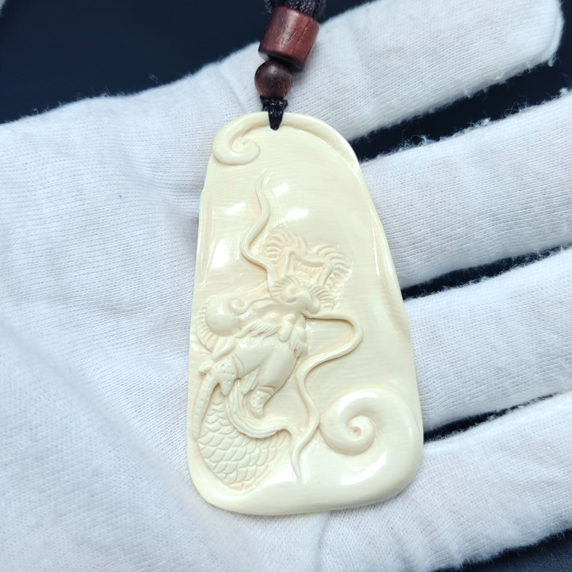 【猛犸兄弟】DD0132天然猛犸牙冰料精品手工雕刻件吊坠