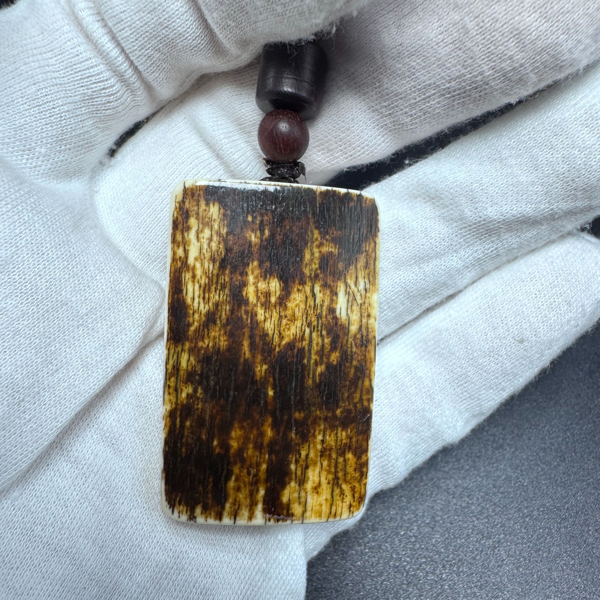 【猛犸兄弟】DW0071天然猛犸牙精品冰料留皮无事牌