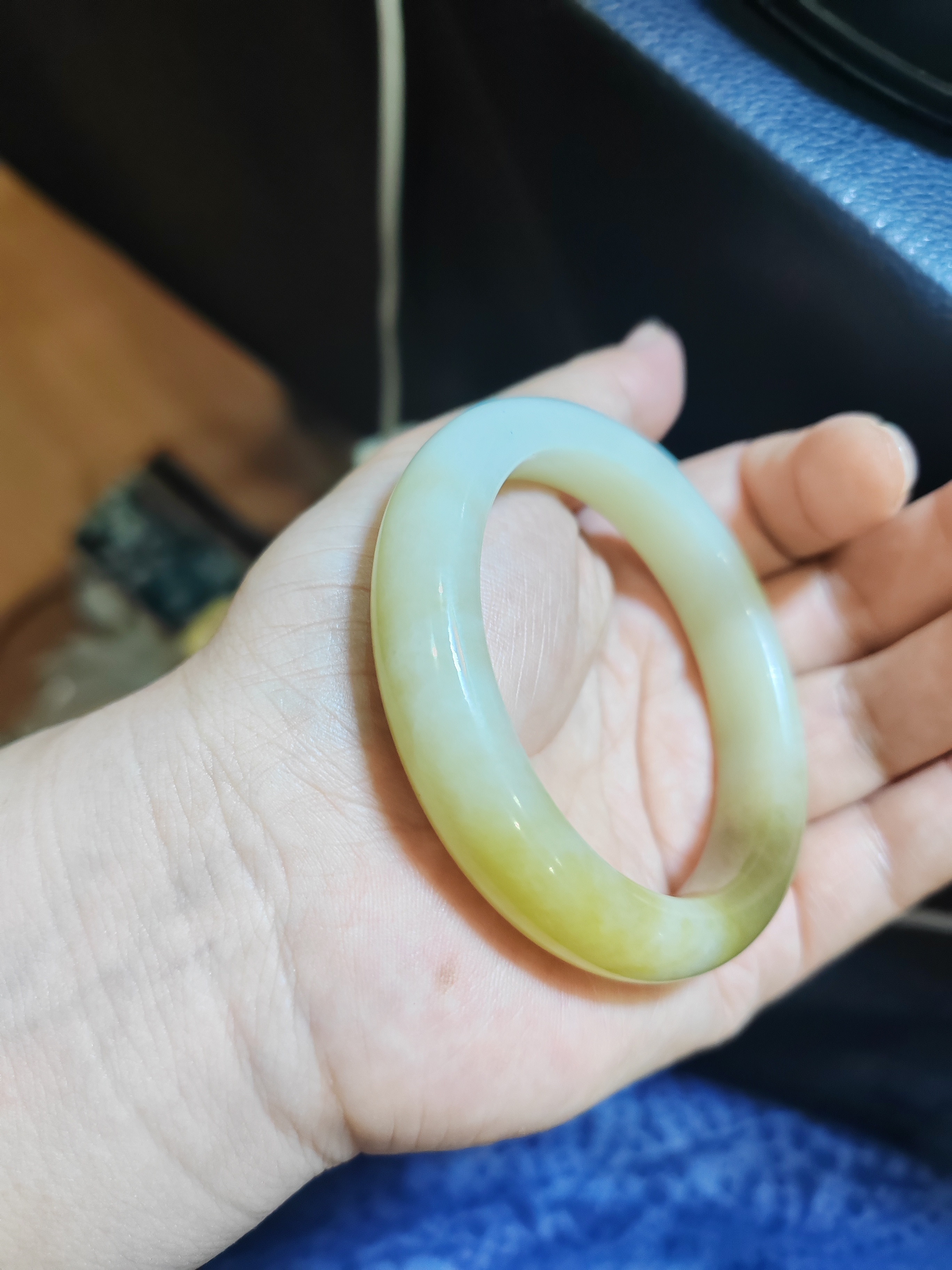 俄罗斯糖白手镯，54.5圈口