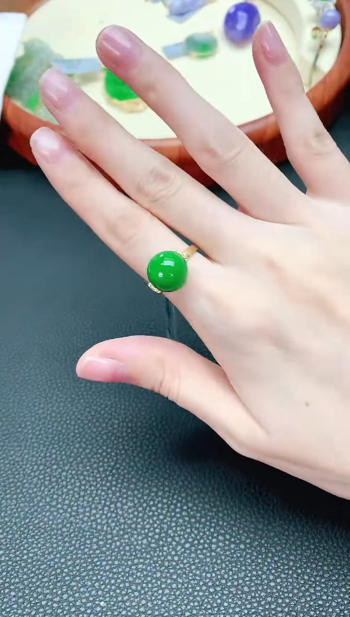【闪购商品】翡翠戒指18K金镶嵌君