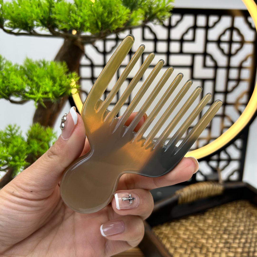 【名匠专享福利】精品水牛角多功能十齿可用按摩养发梳经络按摩梳