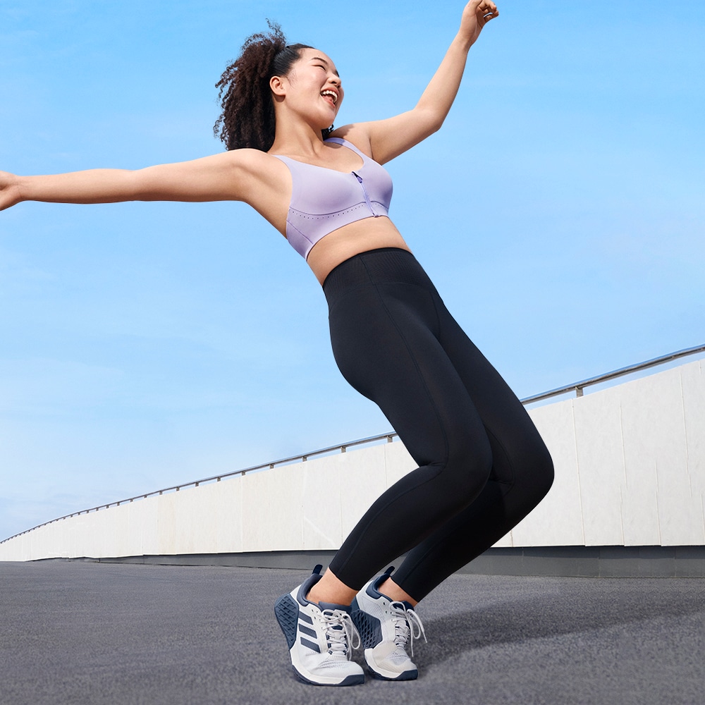 adidas/阿迪达斯女款户外训练紧身提臀收腹瑜伽健身九分裤 IZ0269