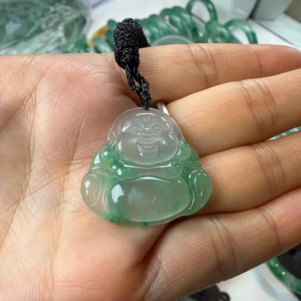 天然非洲翠飘花佛公天然石英质玉