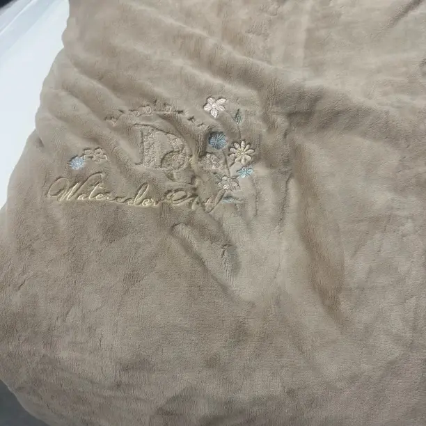 夏季冬季60支95%以上床品套件磨毛蚕丝被奶绒牛奶