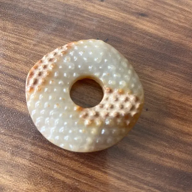 古老玉石玉环收藏佳品值得拥有