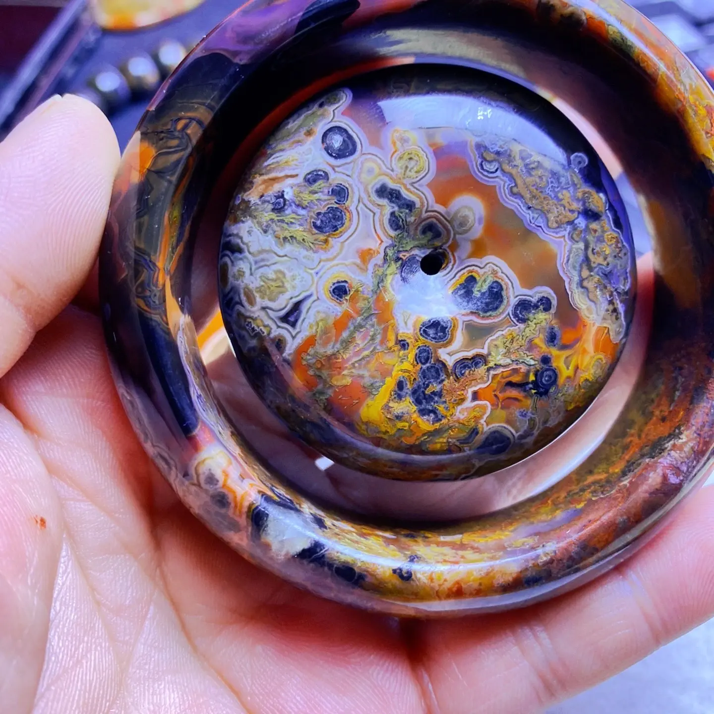 纯天然战国红玛瑙手镯套盒藏品