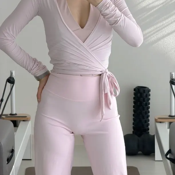 女锦氨磨毛裸感轻肤高弹速干瑜伽运动百搭罩衣