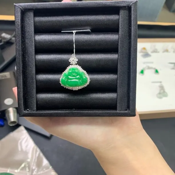 纯天然缅甸a货翡翠镶嵌佛公吊坠