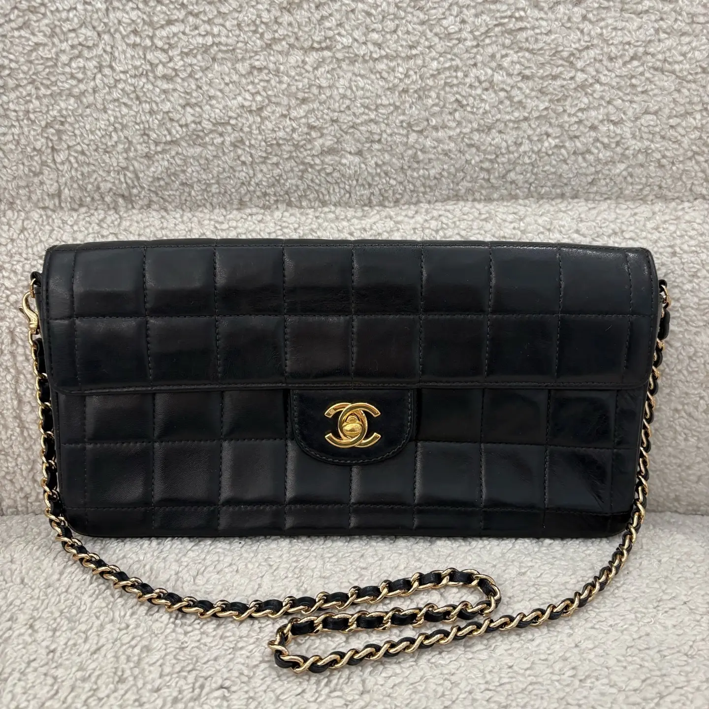 99新 Chanel/香奈儿 N1232 Chanel/香奈儿 黑色小羊皮金扣 冰格