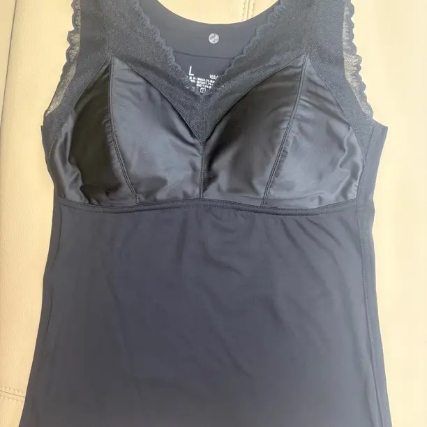高品质蕾丝美背带胸垫背心