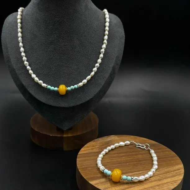 天然俄料蜜蜡饰品项链（勿私拍）