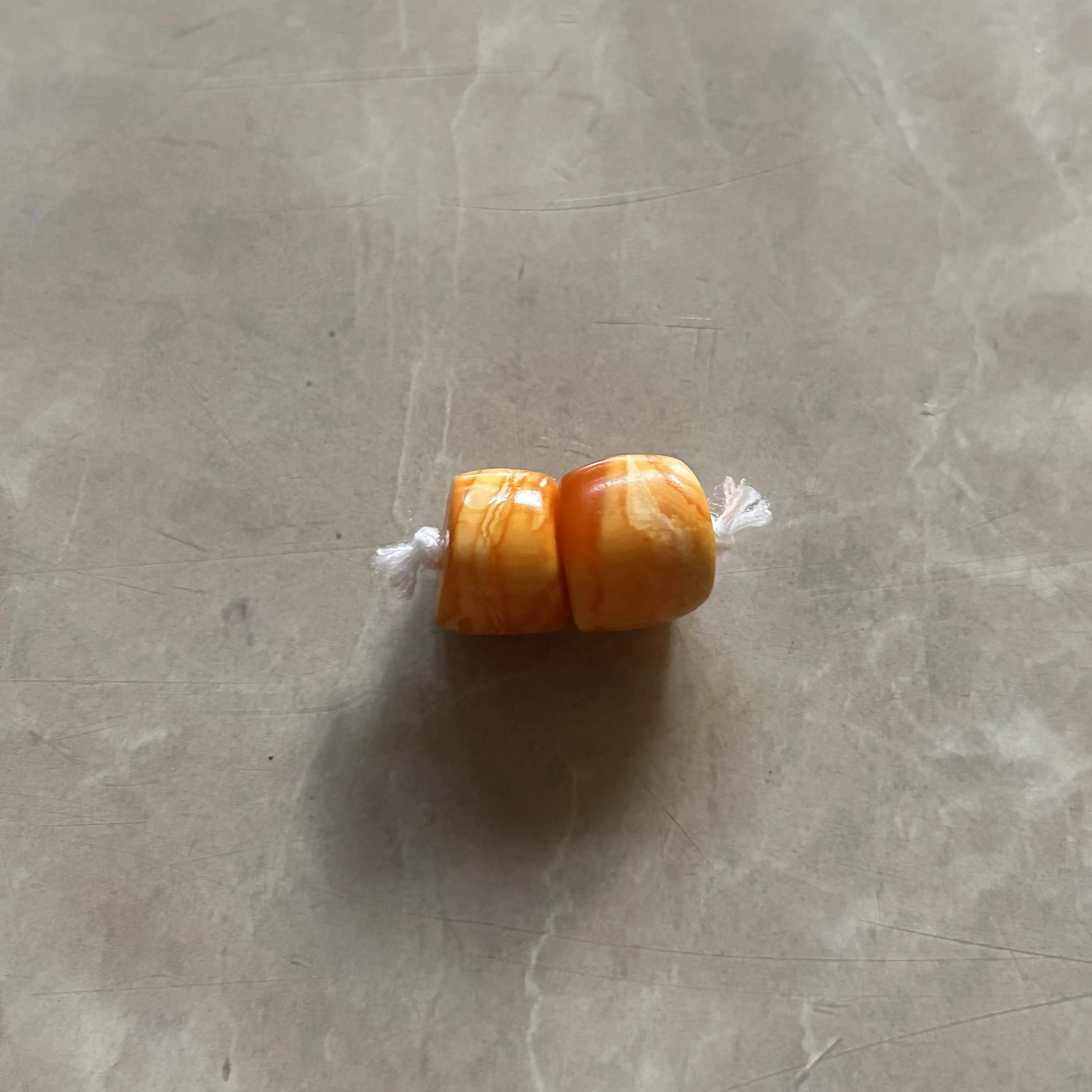 妖花蜜蜡不规整马蹄文玩手串DIY配饰尺寸11mm克重1.59克