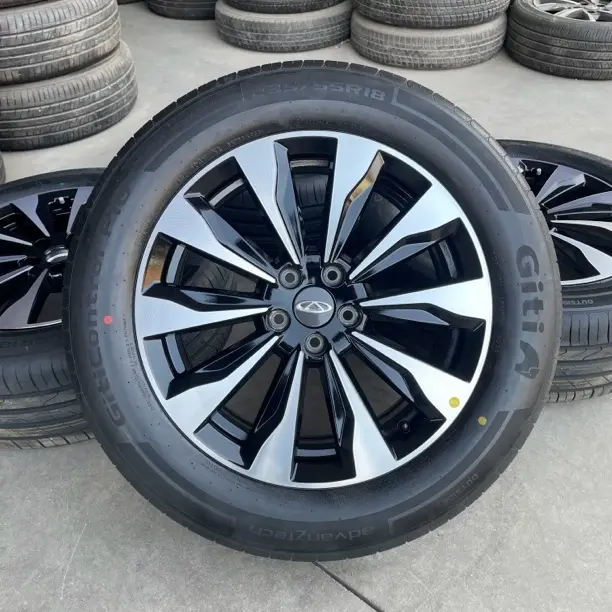 18寸奇瑞瑞虎8plus全新未使用235/55R18佳通P10标价为单个的价格