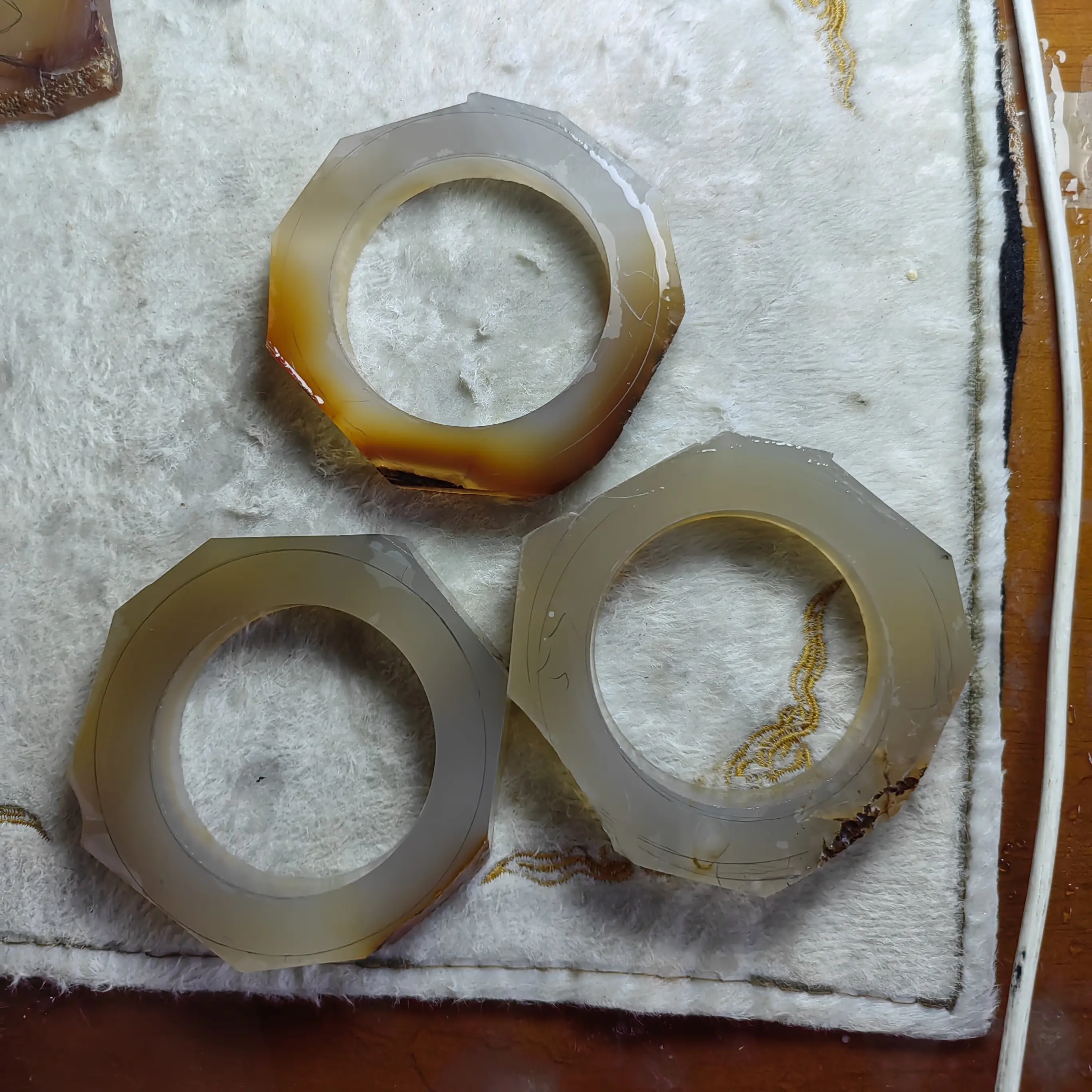 清代玛瑙古环传承古玉韵味