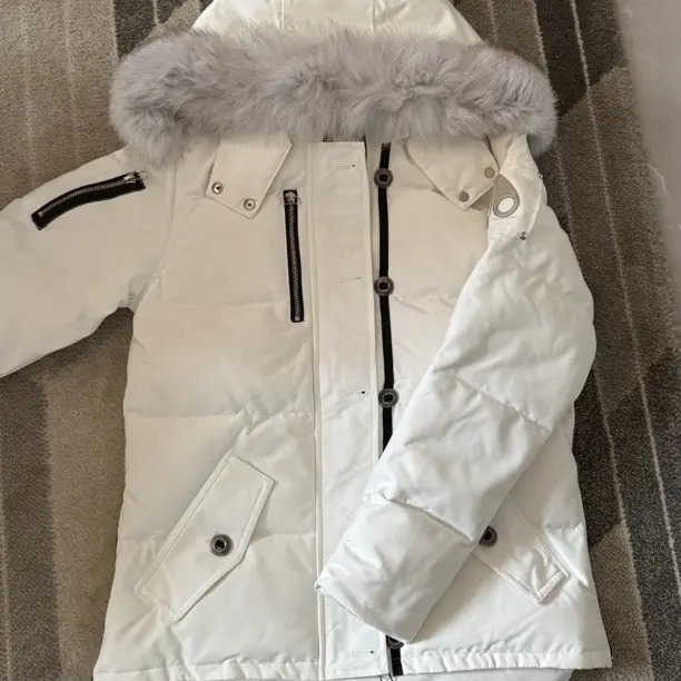 【ALX】连帽女可拆卸厚款大毛领女士白色羽绒服