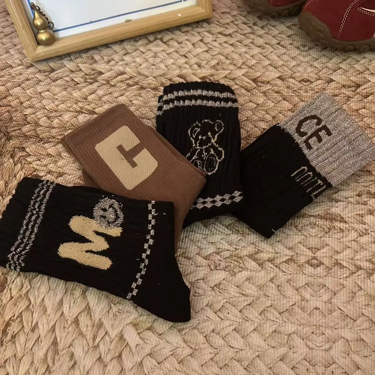 孤品秋冬季女款时尚百搭中长筒亮丝堆堆袜个性韩版潮袜袜子女秋冬