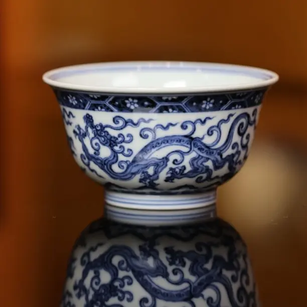 春风祥玉青花如意锦纹螭龙纹品杯