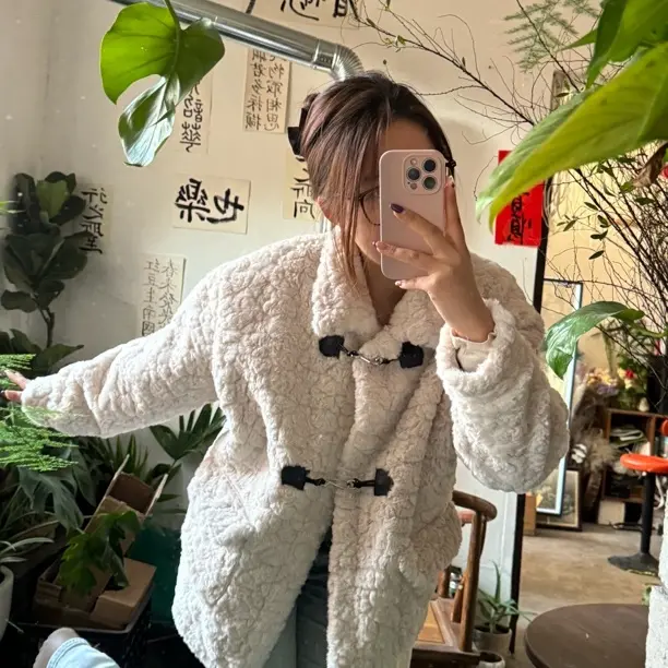 韩系甜美温柔羊羔绒毛毛外套女秋冬小个子加厚短款穿搭