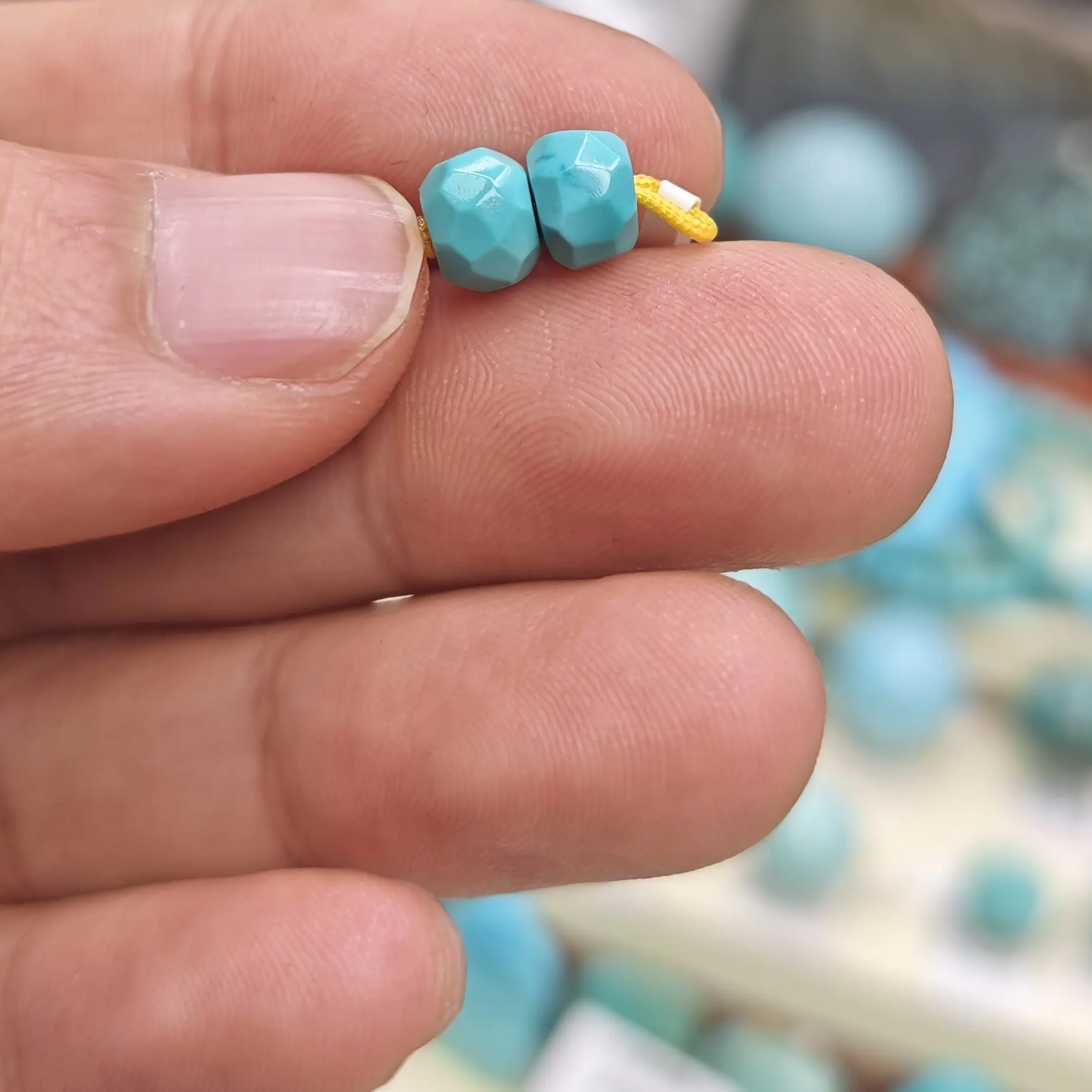 湖北原矿绿松石手工切面隔片文玩配饰