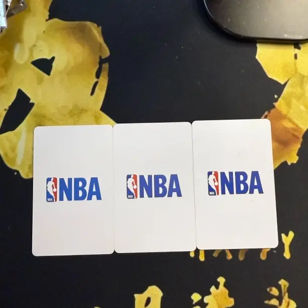 精美球星卡附赠球队球星卡牌