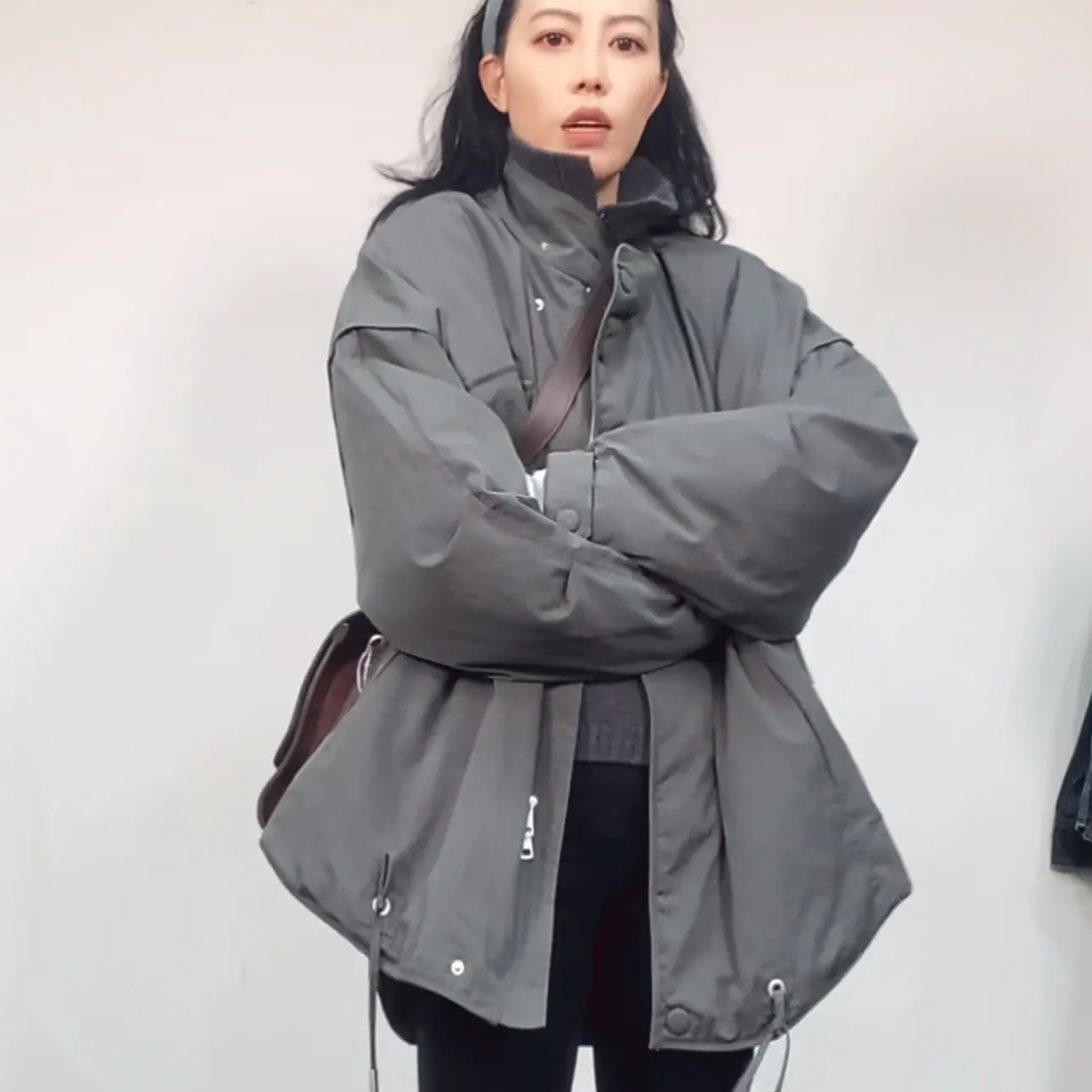 时尚宽松廓形冬季鸭绒羽绒服外套女款