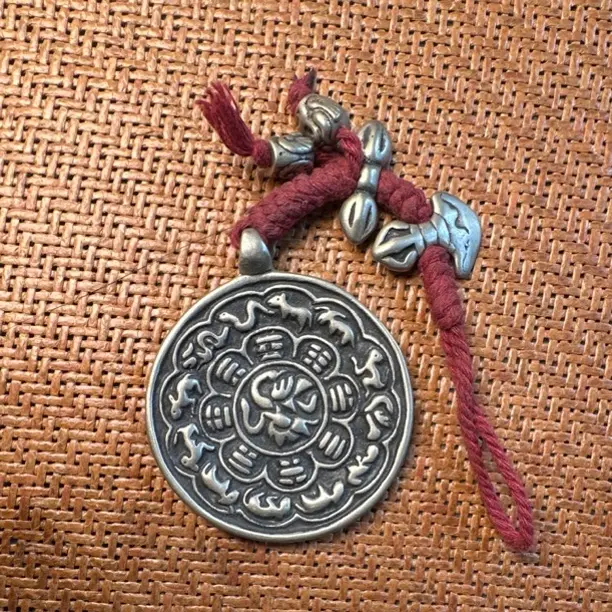 藏式风格白铜九宫八卦牌吊坠腰挂包挂