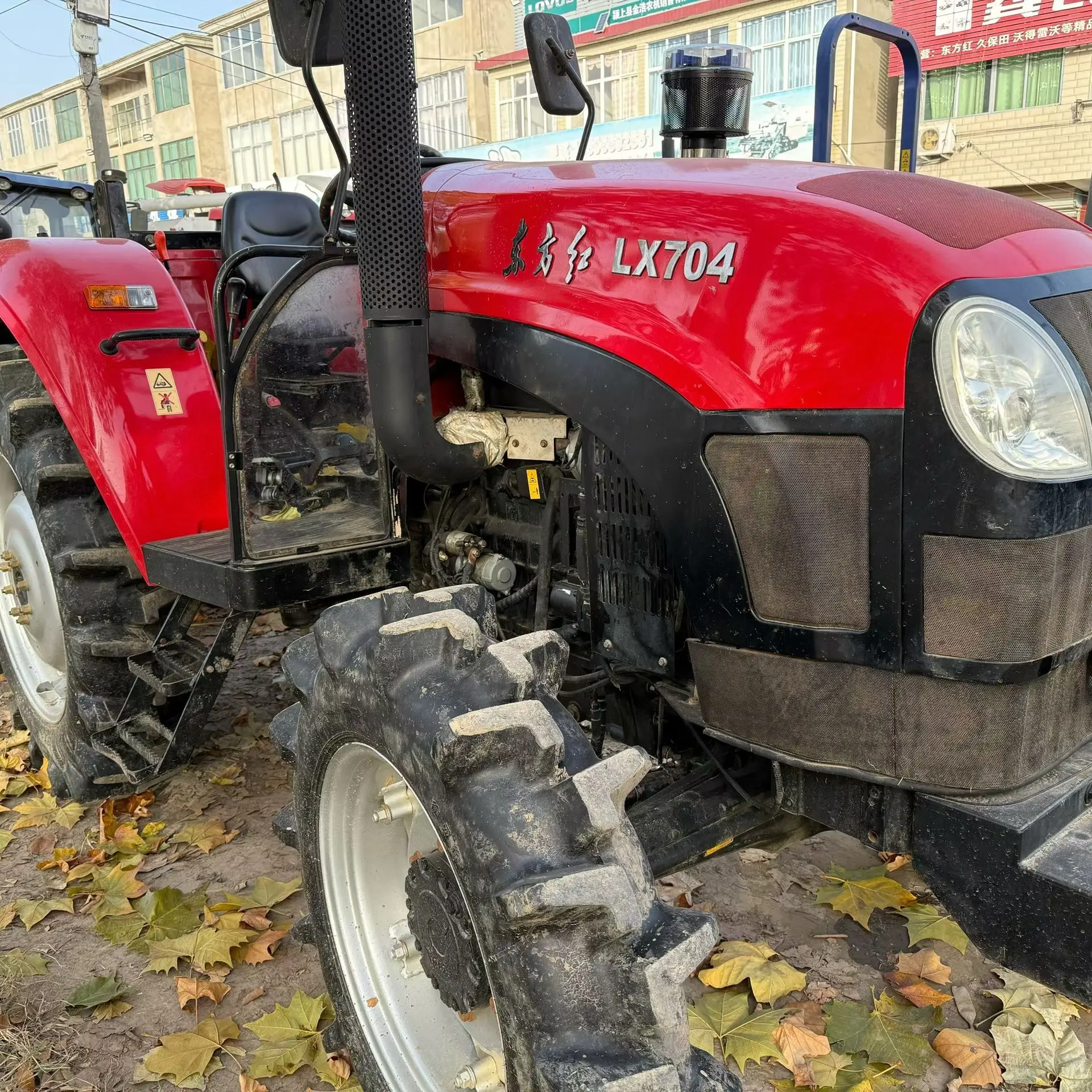 四驱四轮拖拉机多功能果园旋耕机大棚王农耕轮式多缸大马力