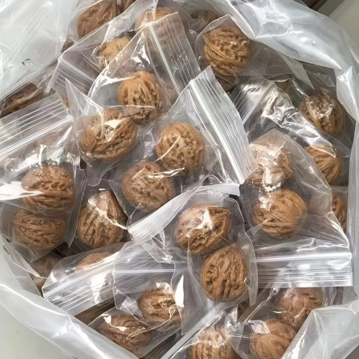 精品文玩核桃原皮原色安徽野生山核桃适合女性小手把玩