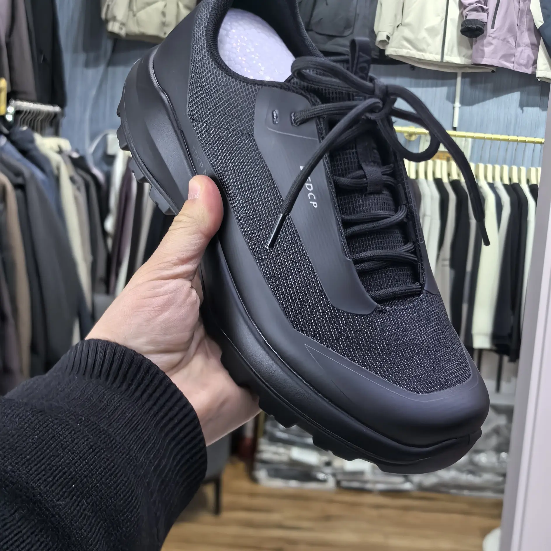 新款防水防滑透气网面男士户外运动休闲鞋(新款上市）