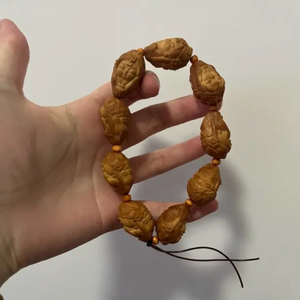 橄榄核雕 微瑕瑕疵扎吉拉姆