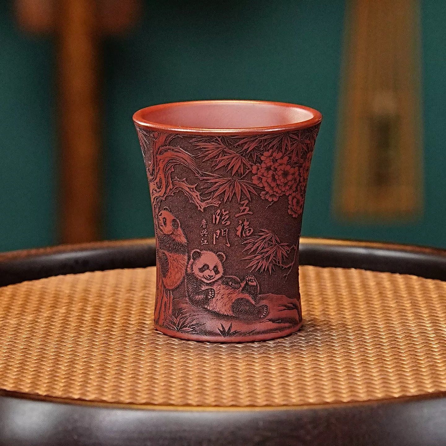 宜兴全手工紫砂 原矿紫玉金砂泥料刻绘熊猫主人杯品茗杯