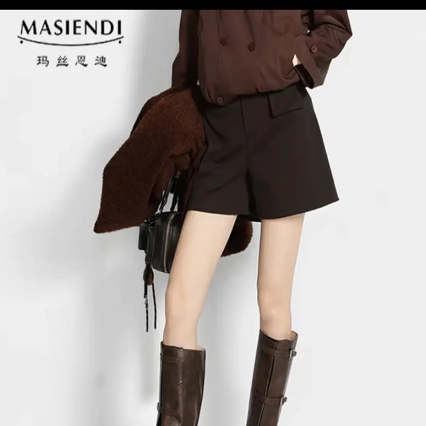 玛丝恩迪 秋冬季显瘦高腰短裤11231