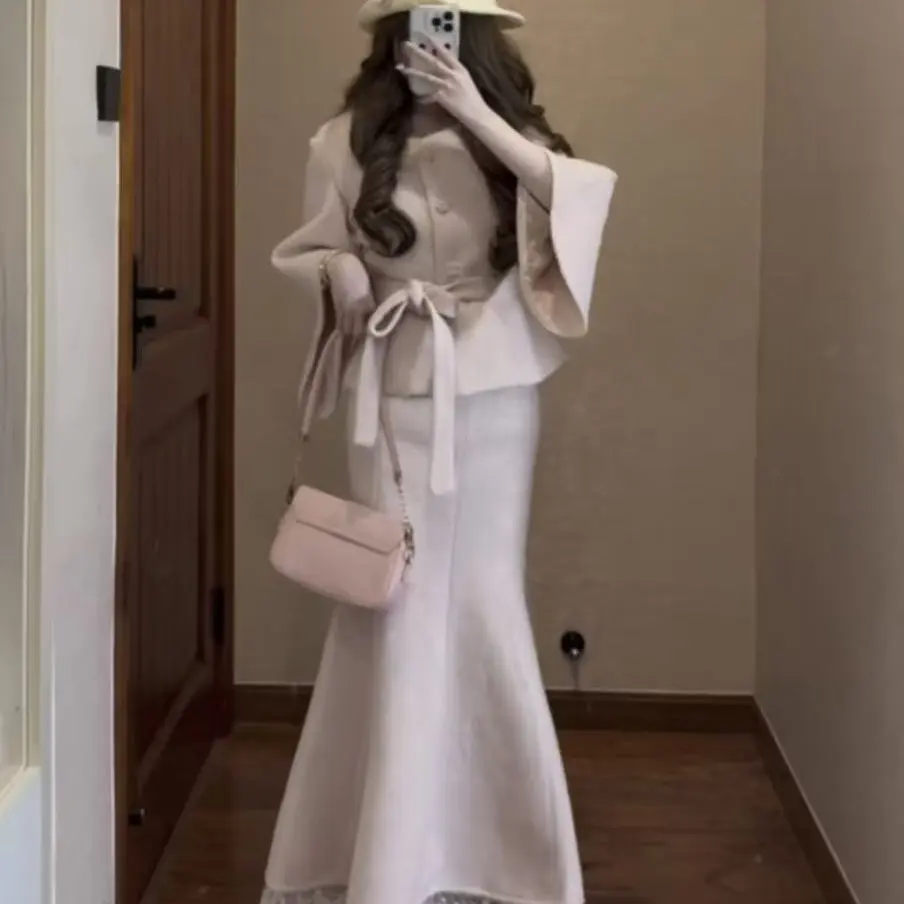 绒雪恋曲冬季毛呢短外套+鱼尾裙套装