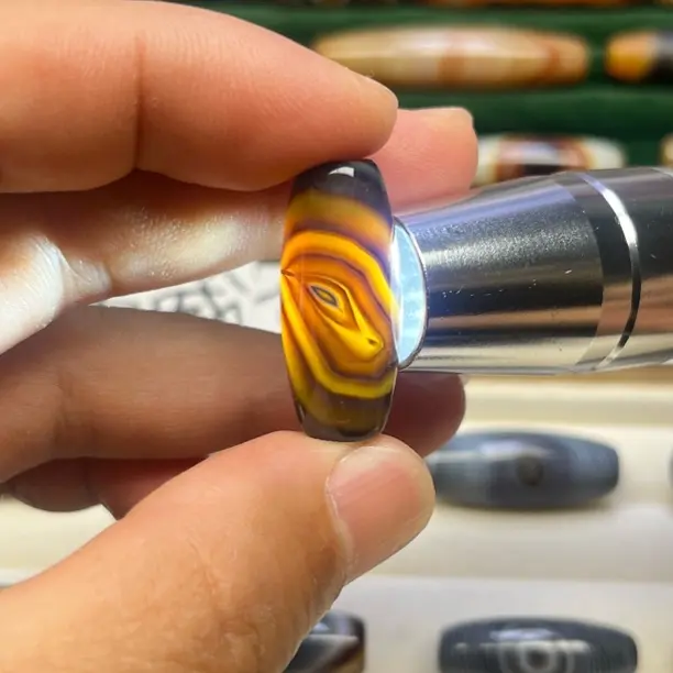 天然缠丝玛瑙凤眼象形珠子糖透款一马当先，马到成功。