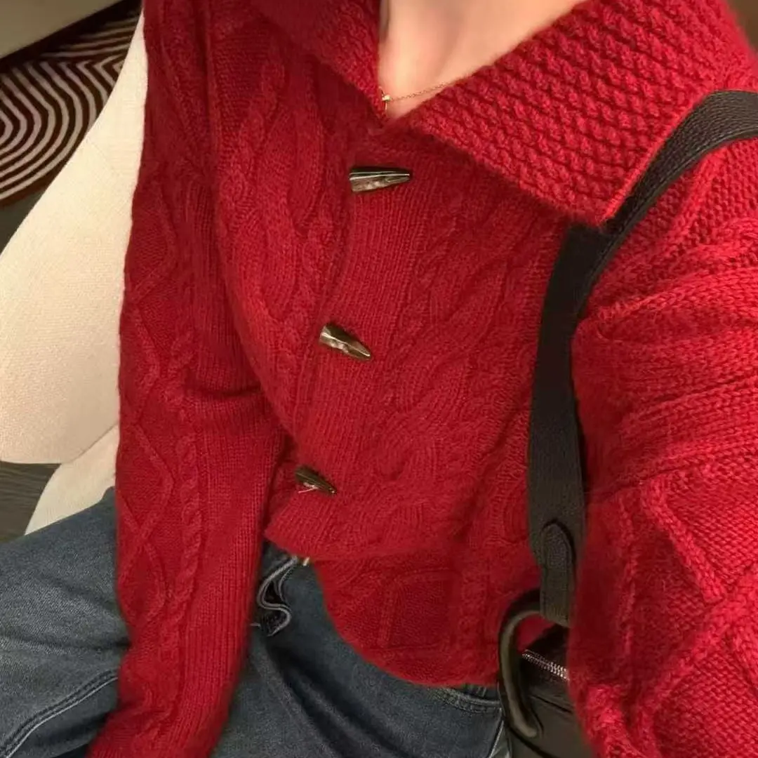 韩系翻领针织开衫女秋冬慵懒风显瘦牛角扣宽松毛衣上衣