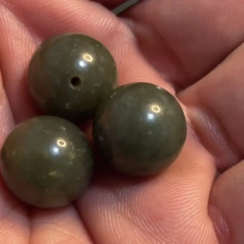 天然和田玉青玉卡14/3颗