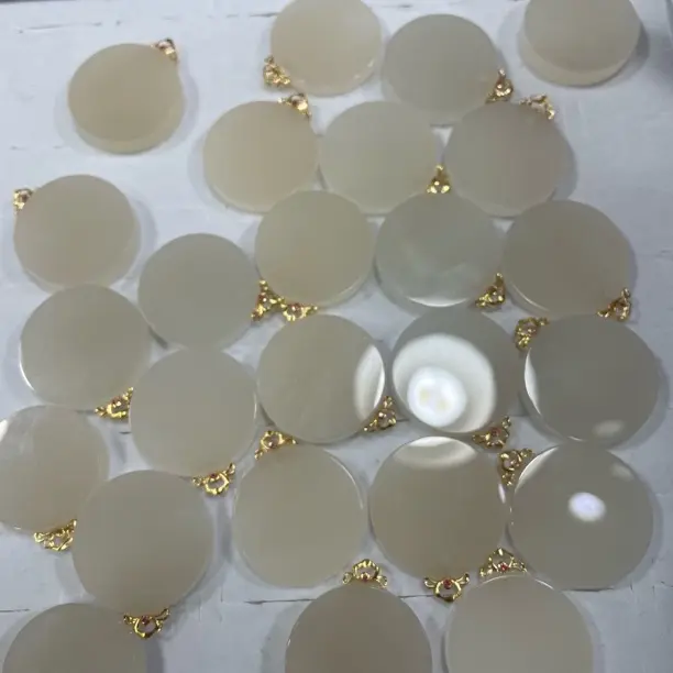 和田玉镶嵌冰晴水玉石女款锁骨礼物