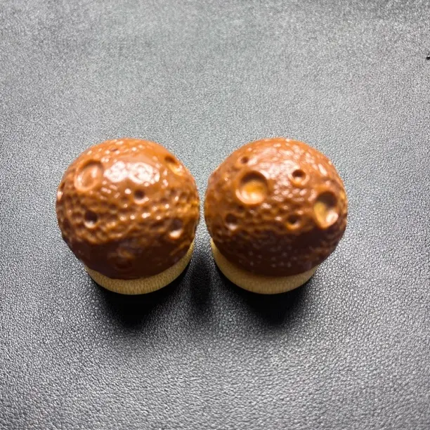 橄榄核雕刻星球手球 天然大橄榄核雕文玩手把件有求必应